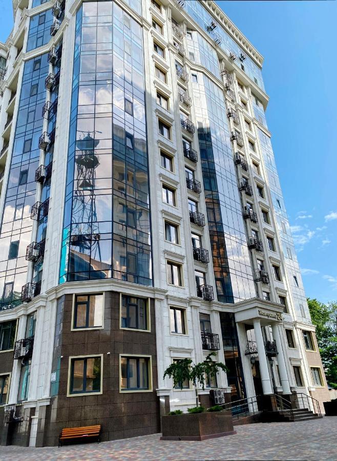 Italian Boulevard Modern Apartment Odessa Eksteriør bilde